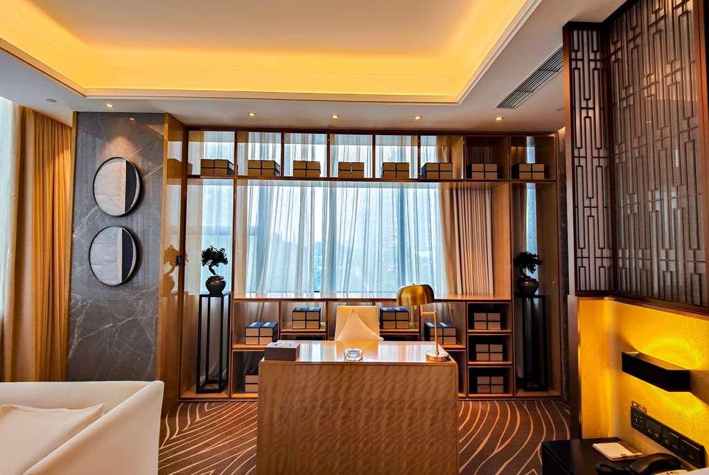 Leshan Ramada Hotel Værelse billede