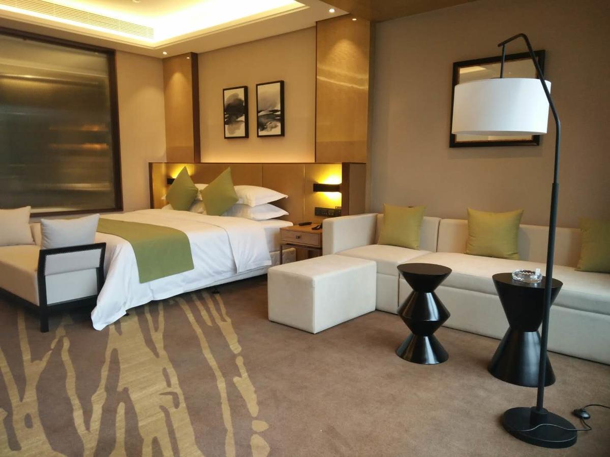 Leshan Ramada Hotel Værelse billede